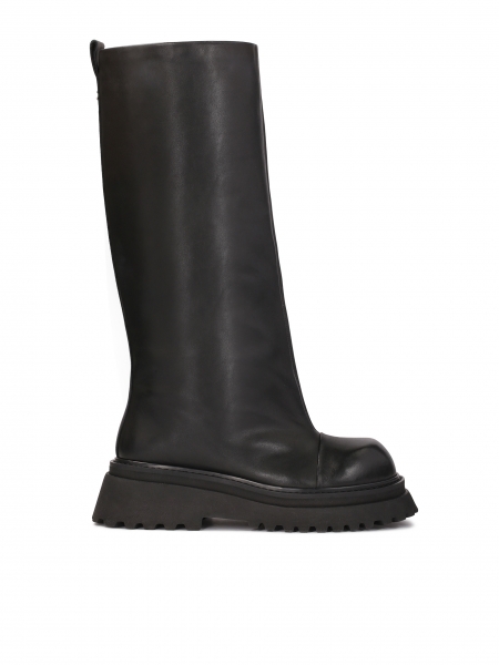 Black boots on a thick sole with a wide upper  KS ASTRID