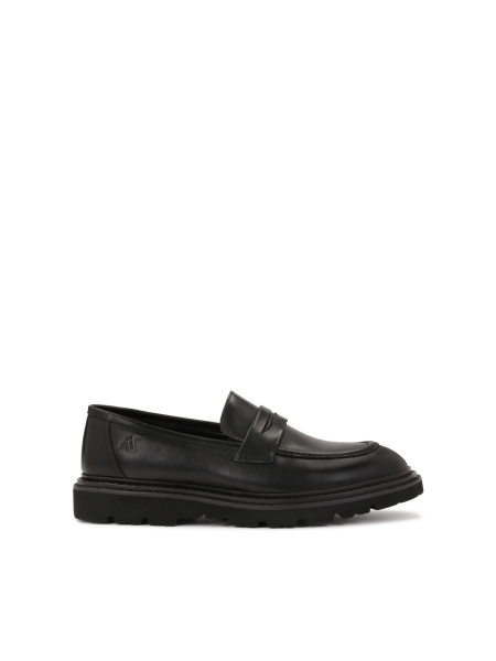 Black loafers on a thicker sole  KS ILDEFONSE