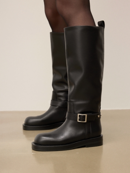 Black leather boots with strap around the ankle KS LEVEN