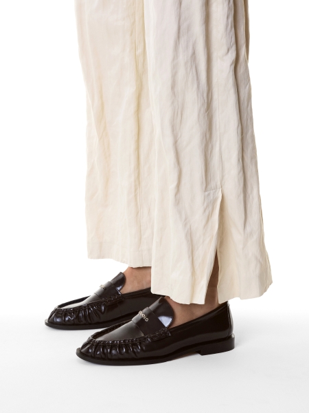 Dark brown shoes with a transverse stripe KS OLZA