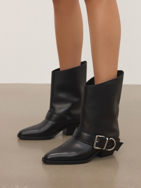 Leather boots in cowboy style ZARILEA