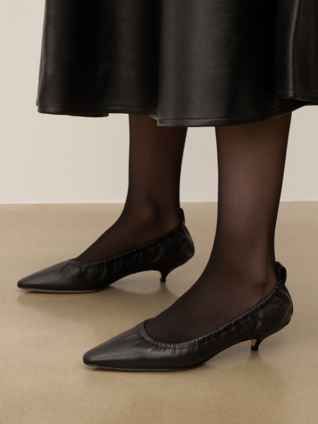 Black pumps with crinkle upper KS LUCIENNE