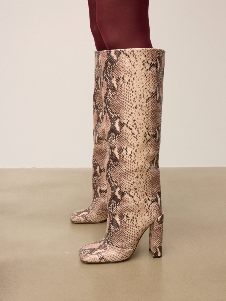 Embossed leather boots on a post with a square nose KS SELAME