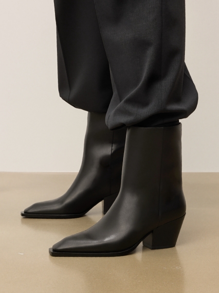 Black cowboy-style boots KS ROANNE