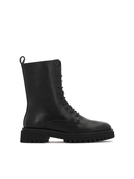 Classic black boots on a trefoil sole MAILLE