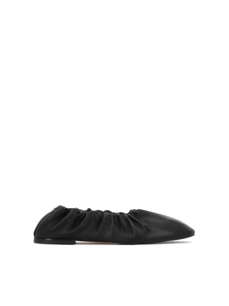 Black soft leather ballerinas decorated with a crease KS AVRIL