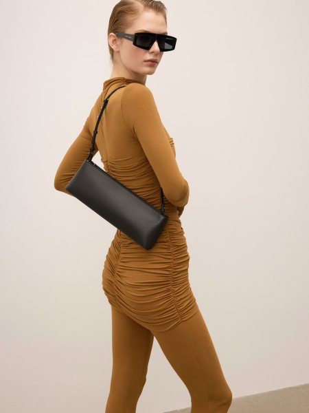 Elongated black handbag with shoulder strap KS LINDE