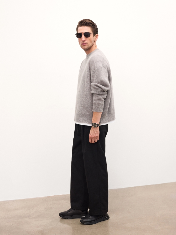 Timeless watch on a leather black strap HERITAGE ELEGANCE