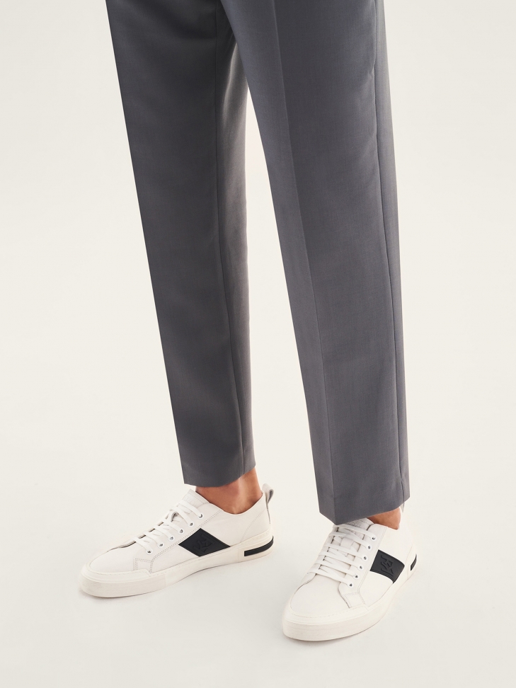 Men’s off-white sneakers with black inserts AMBERT