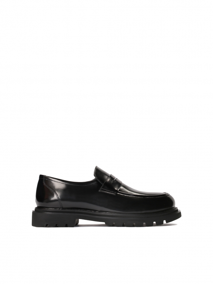 Men’s black loafers on a thick sole FINTON
