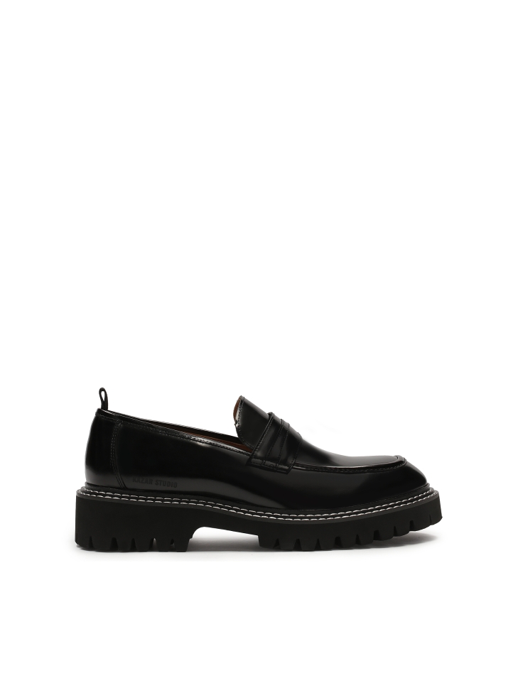 Black loafers stitched with white thread KS BLADEN
