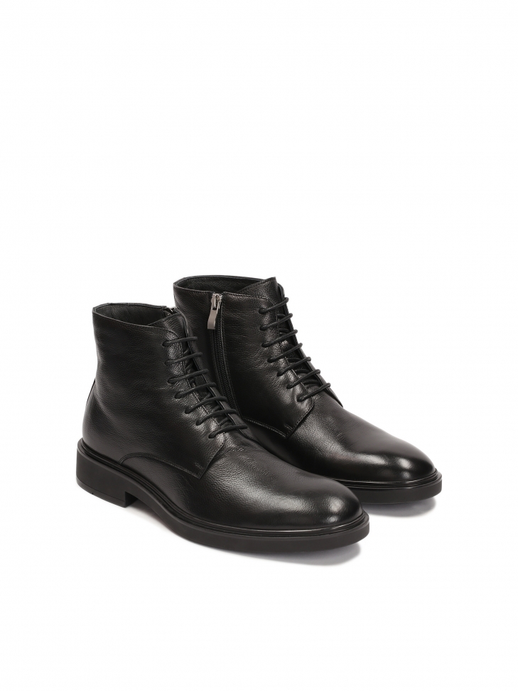 Classic men's boots in an elegant style  VEKUNUS