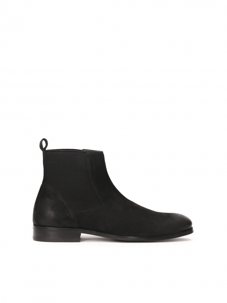 Slip-on black Chelsea boots with elastic inserts  BEREN