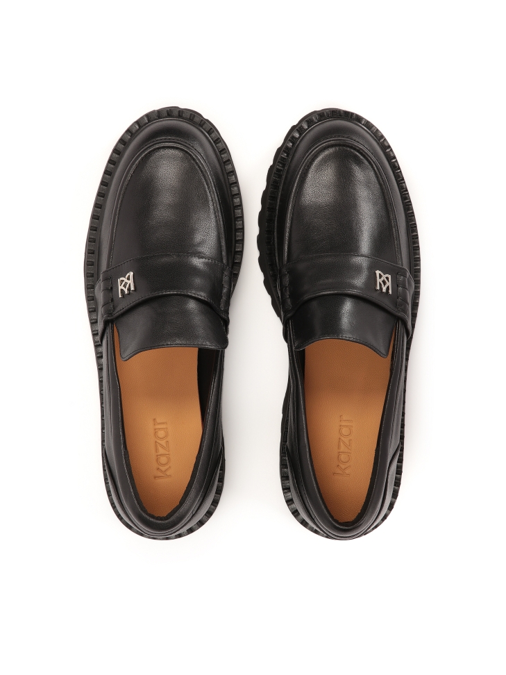 Black shoes on a treaded sole ESSEN