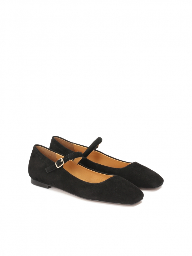 Black pumps on a flat sole  KANGELY