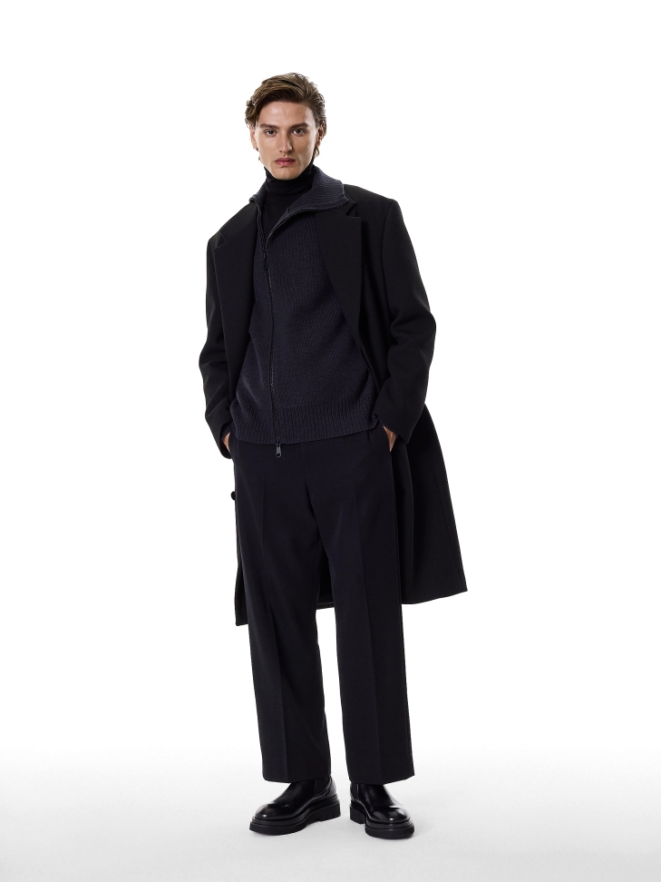 Black men's Chelsea boots with a classic look  HANSEL