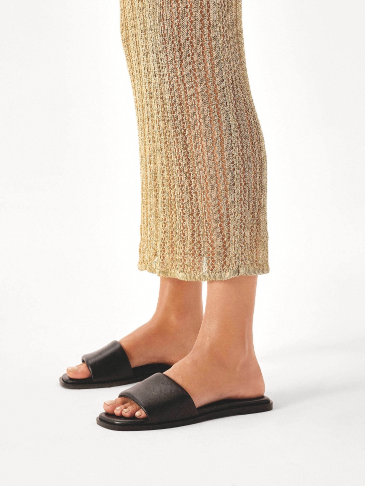 Black slides on a flat sole  ALTEA