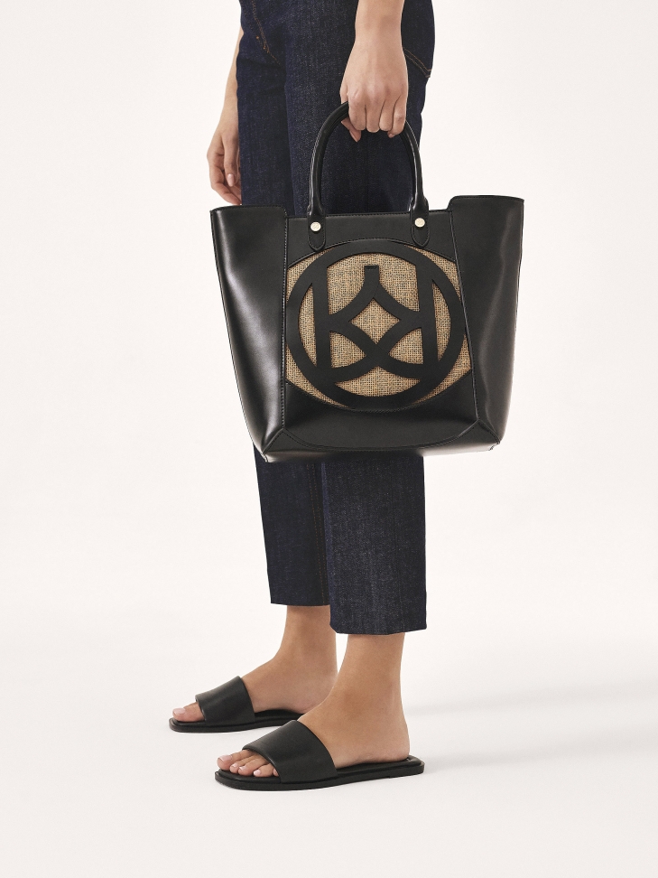 Black slides on a flat sole  ALTEA