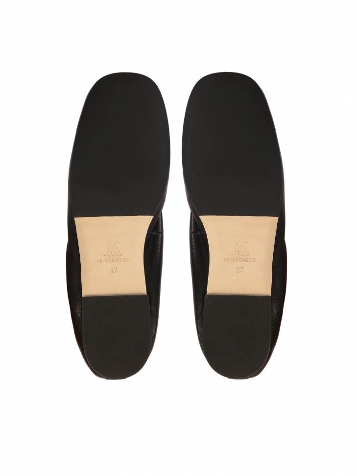 Black ballerinas tied around the ankle  KS AVRIL