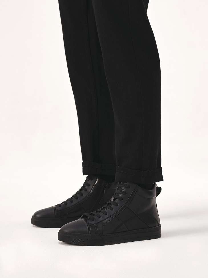 Leather sneakers with high upper  OLAFEC