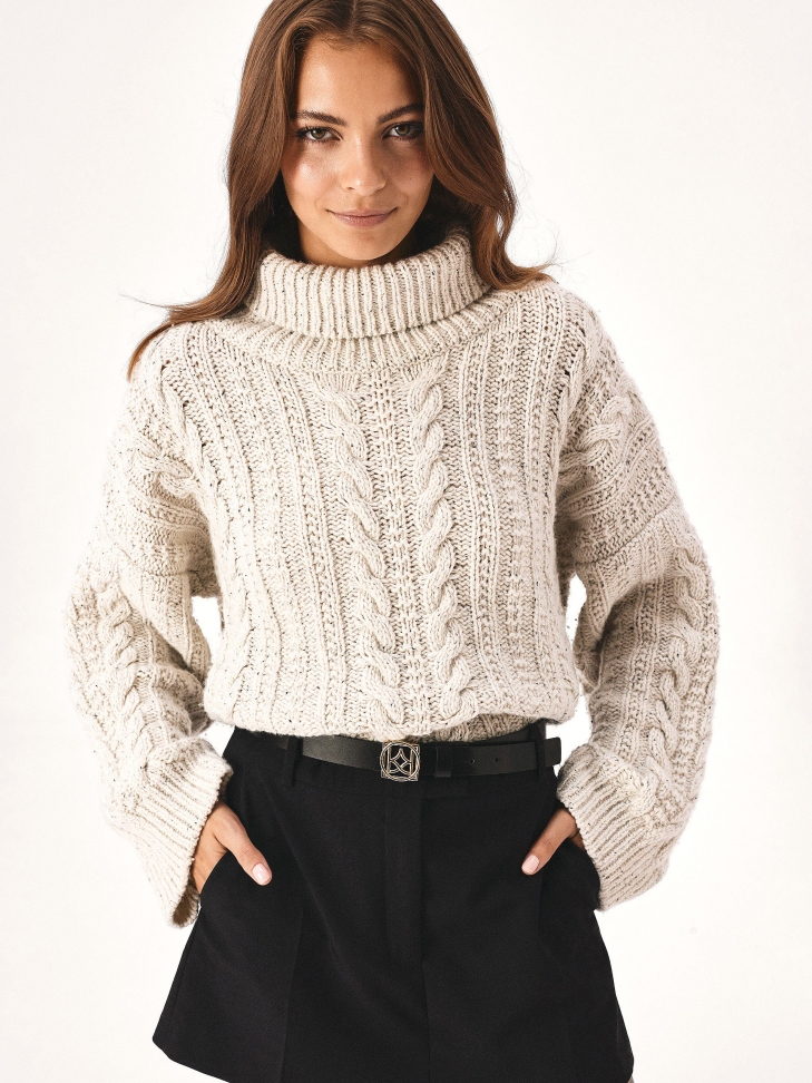 Minimalist leather women's belt with logo buckle  VALLEY