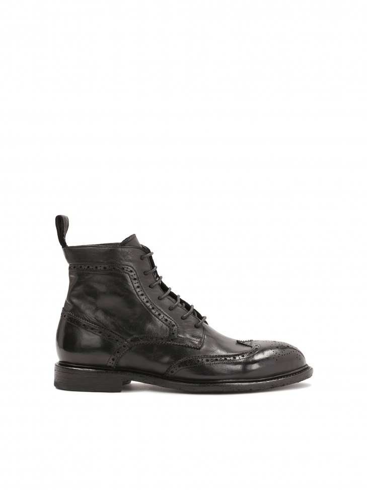 Black brogue decorated boots GRANTES