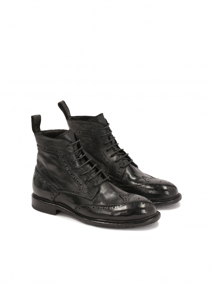 Black brogue decorated boots GRANTES