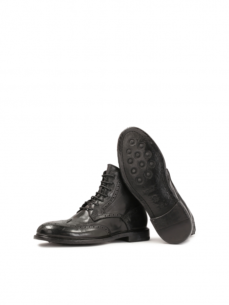 Black brogue decorated boots GRANTES