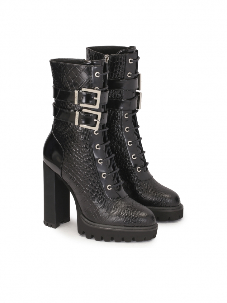 Heeled boots with high upper  MORENA