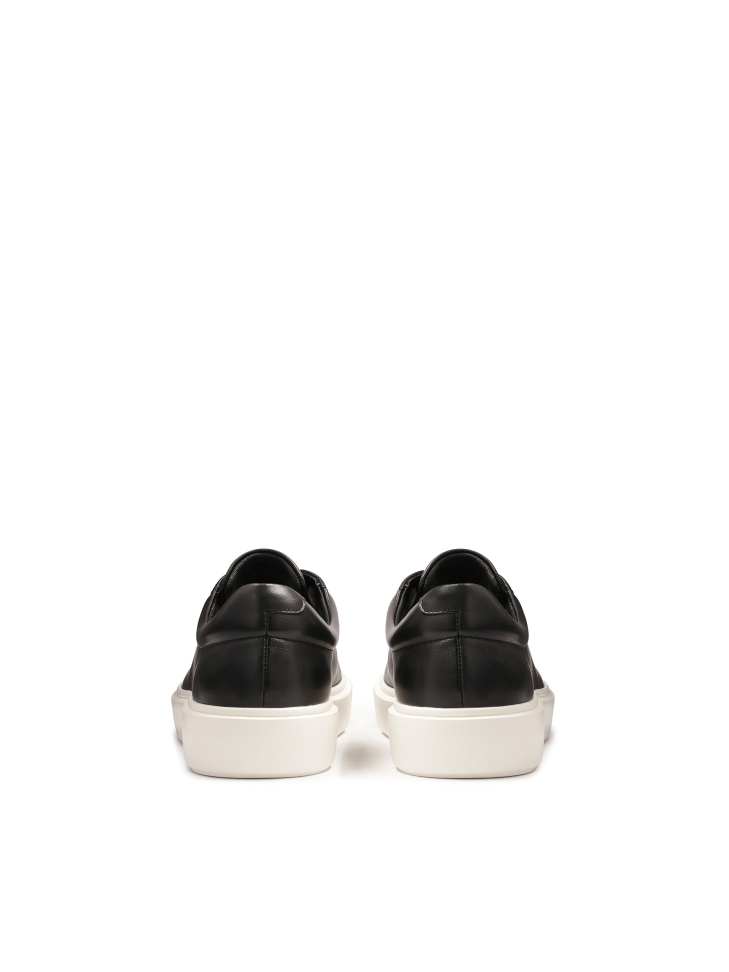 Black sneakers on contrasting sole  KS BASTIEN