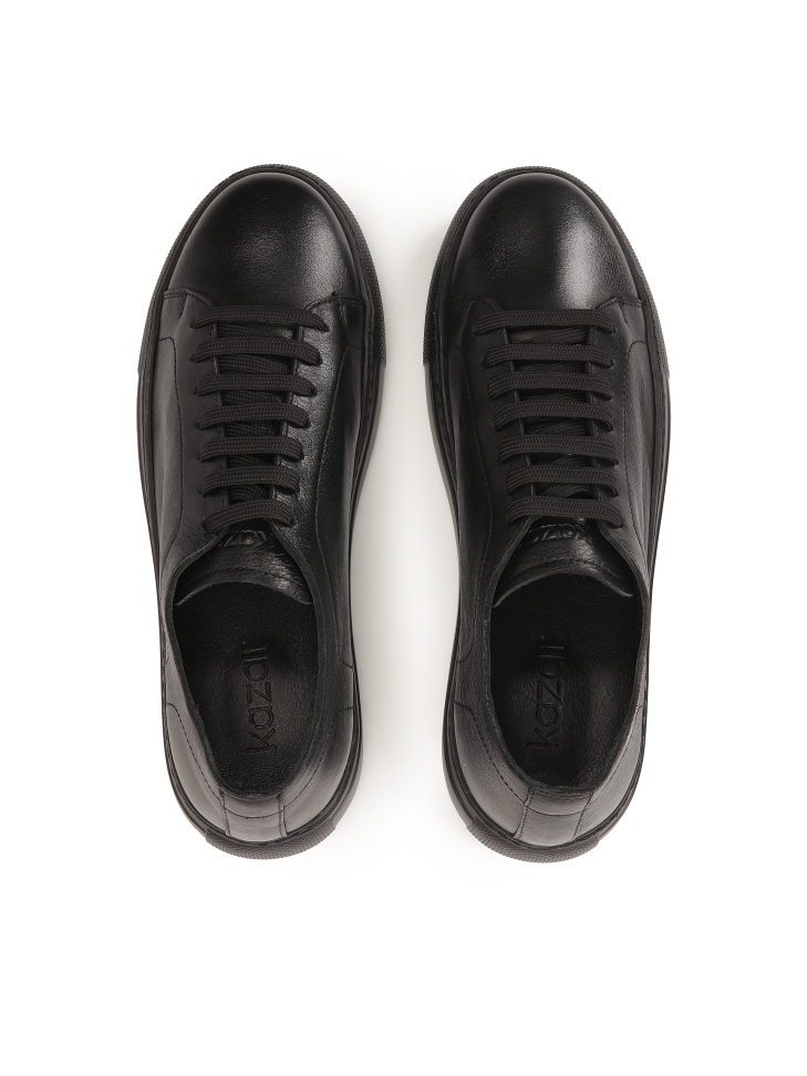 Low black sneakers  OURCE