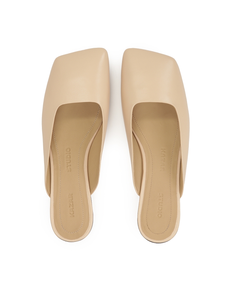 Leather slides on a flat sole with a square front KS BRICE