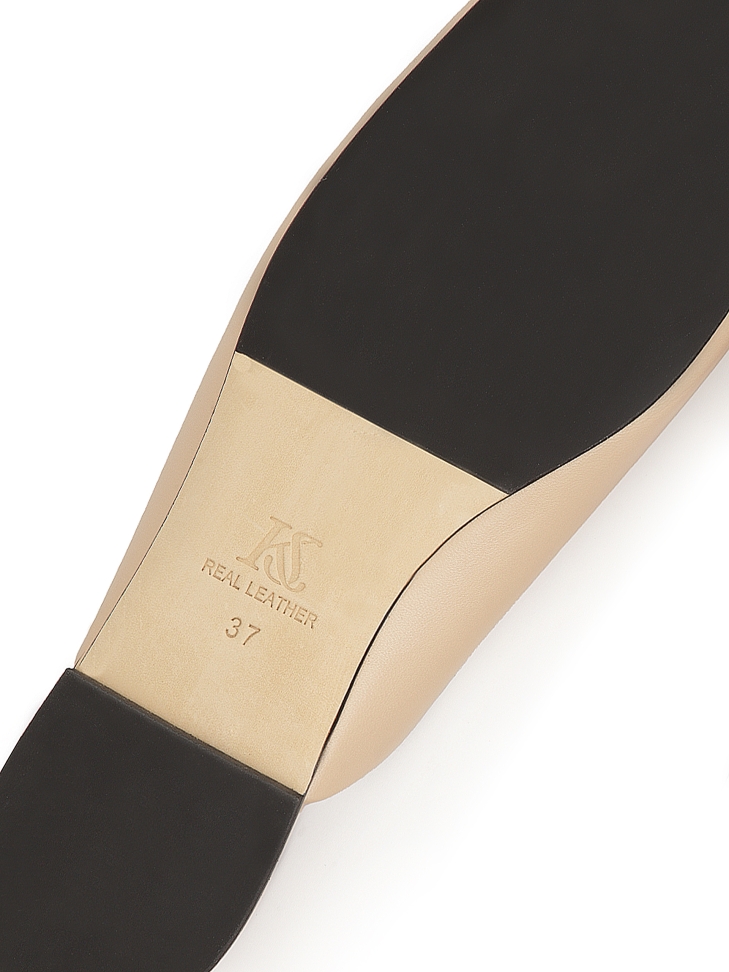 Leather slides on a flat sole with a square front KS BRICE