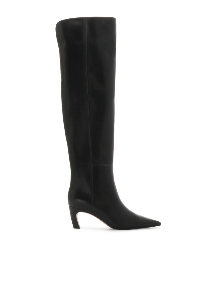 Black musketeers with pointed nose KS BELLISI