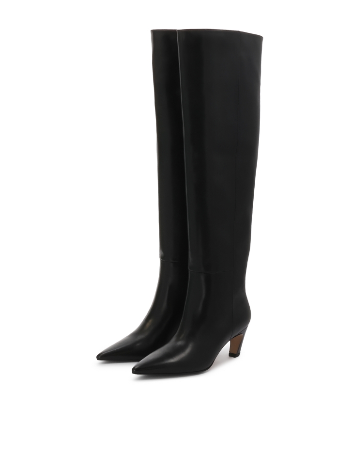 Black musketeers with pointed nose KS BELLISI