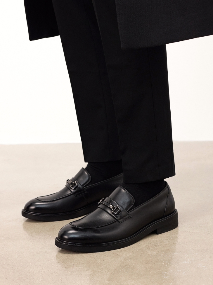 Elegant leather loafers with buckle TIMONES