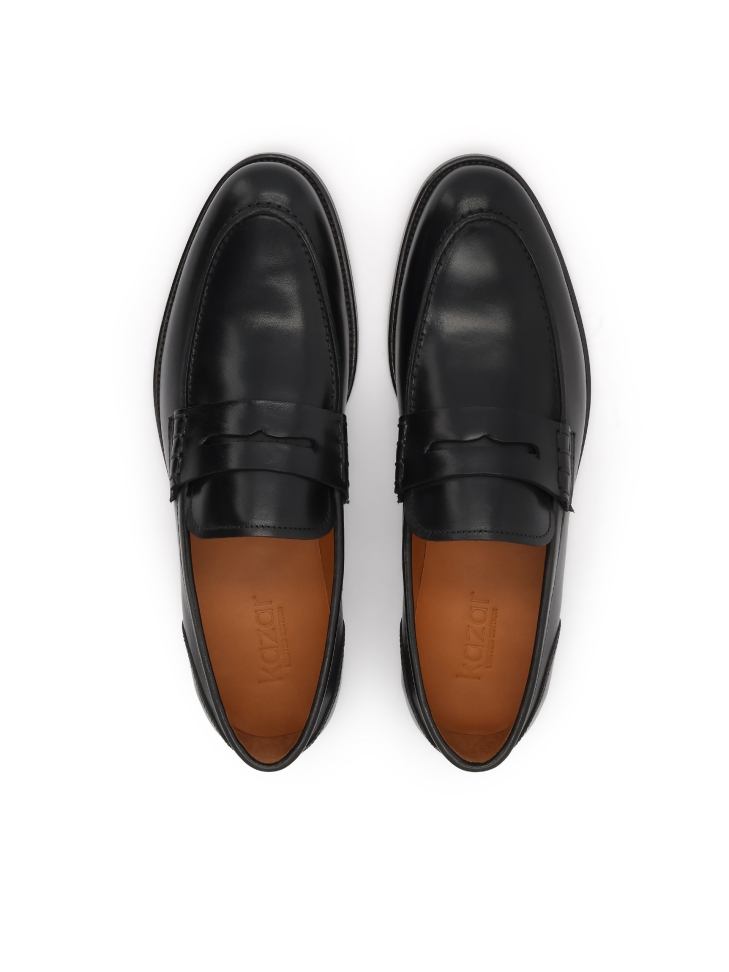 Black loafers from the Limited Edition collection FRANCISS