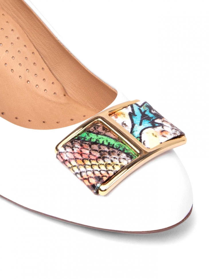 Ladies' white pumps HELLA