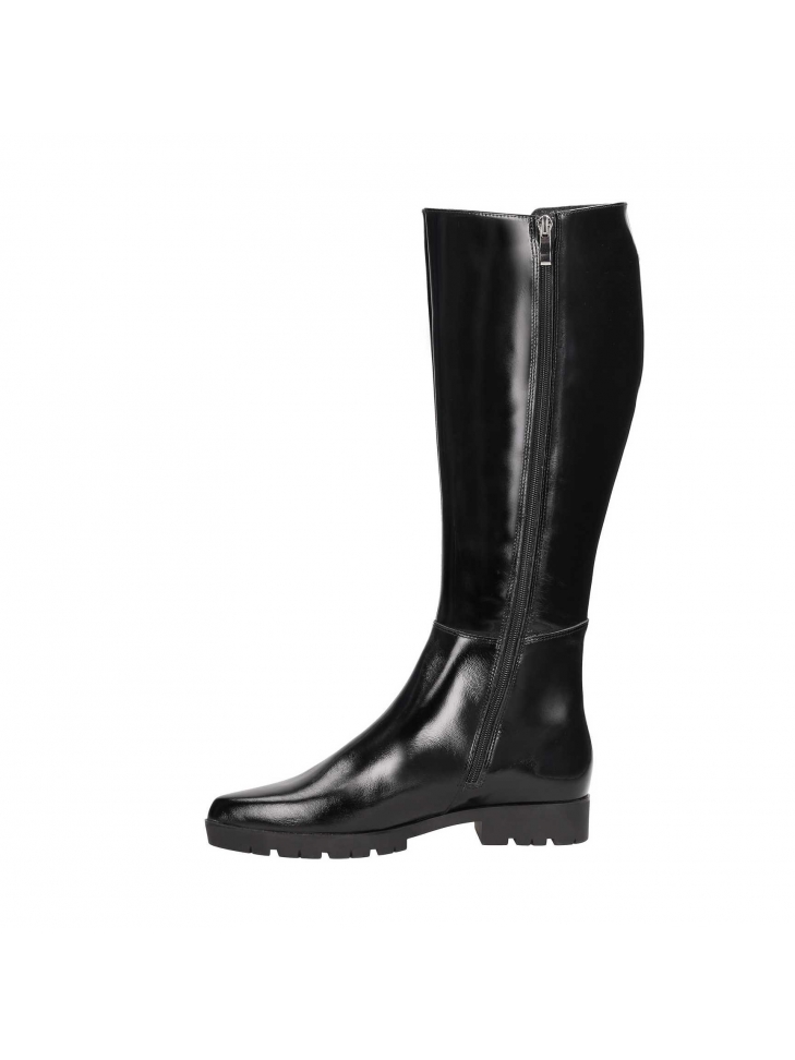 Black riding boots