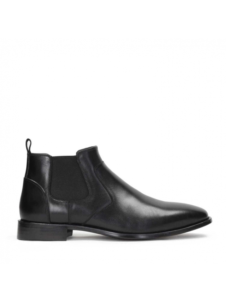 Men’s black Chelsea boots MUNRO